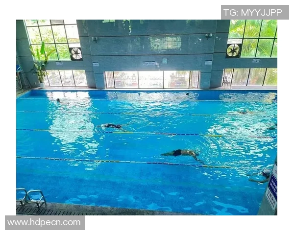 泳池清洁与水质管理全攻略如何保持泳池水清澈健康并延长使用寿命